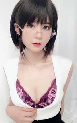 眼酱大魔王w-NO.023 办公小姐姐w[26P]