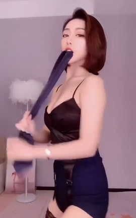 快手 饭饭 订制自拍合集-饭饭 (2)[544X960][57秒]