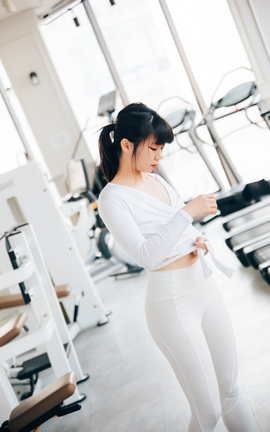 韩国写真Loozy Kissme Strip Fitness Video[85P]