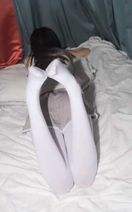 紧急企划 – NO.20 一只喵喵梓 白丝[49P]