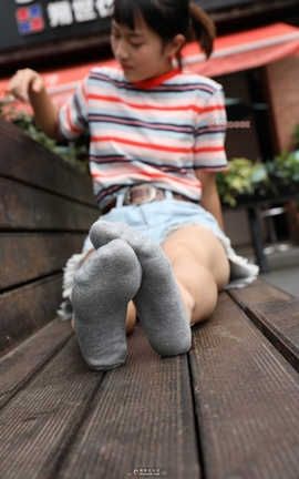 爱美足社区 2018 Vol.45 婷婷灰.rar色小船袜[131P]