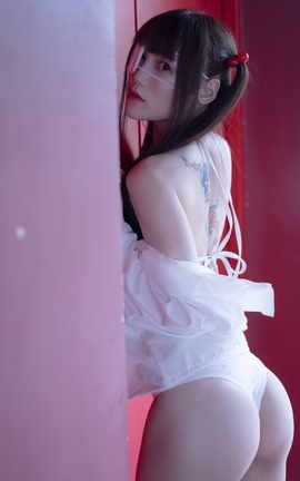 小何童鞋-星野红色[30P]