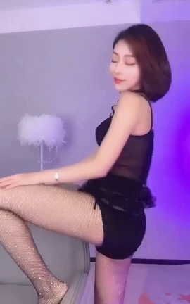 快手 饭饭 订制自拍合集-饭饭 (27)[544X960][57秒]