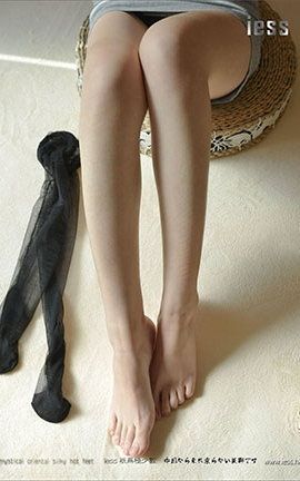 IESS异思趣向美足写真 丝足便当111 《脱丝连续图》小夕[99P]