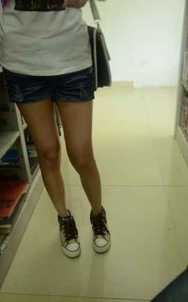 站前女神 恋足美腿棉袜女神级摄影套图 081[104P]