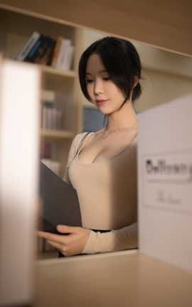 抖娘利世 图书馆[104P]