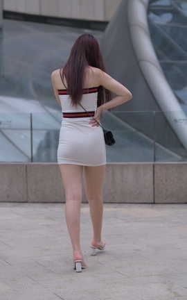 精选街拍作品 NO.1050 一始街拍作品 抹胸白裙 part2[100P]