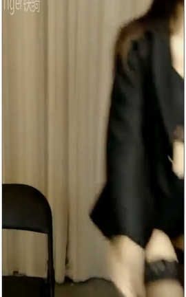 熊猫莉爷-直播福利4[03分29秒]