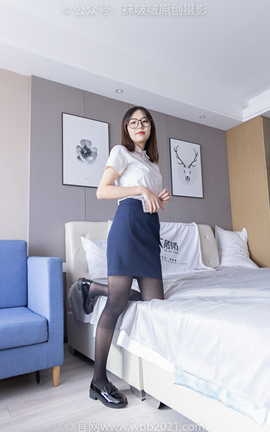 袜啵啵BoBoSocks NO.296 小甜豆-皮鞋、平底鞋、黑丝、油亮厚黑丝[140P]