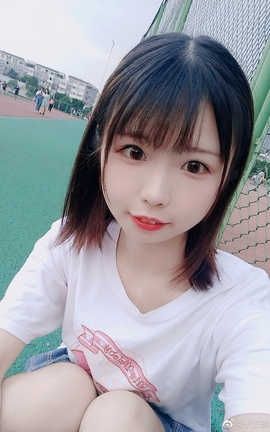 十万珍吱伏特-Selfie[118P]