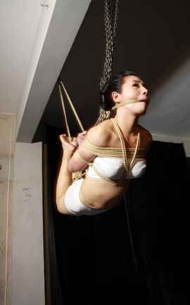 神艺缘-官方原版捆绑套图 Vol.055馨媛[18P]