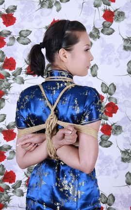 神艺缘-官方原版捆绑套图 Vol.057小妖[16P]