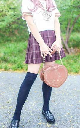 兔玩网二次元福利-秋天的落叶和你[41P]