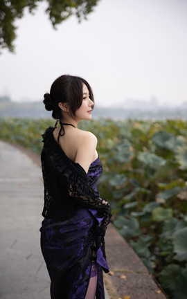 鱼子酱Fish（私拍）- 《独角戏》[110P]