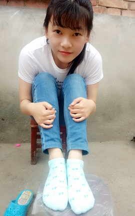 蕾蕾短丝套图-坡坡[50P]